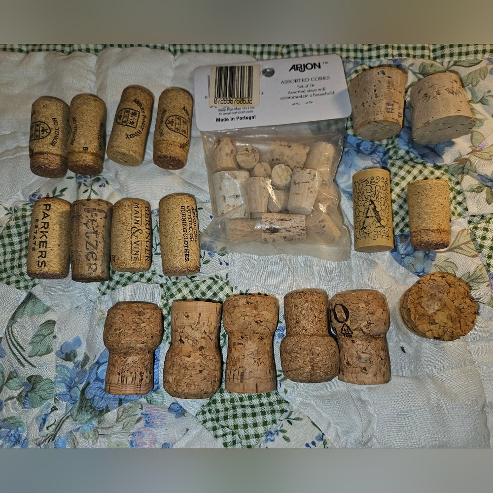 Assorted Corks - Picture 2 of 6